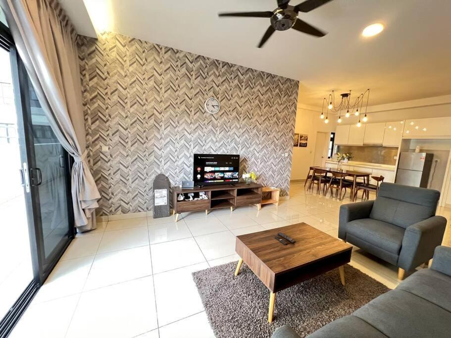 Meridinmedini Familytrip 5Min To Legoland By Vdo Homestay Nusajaya  Bagian luar foto